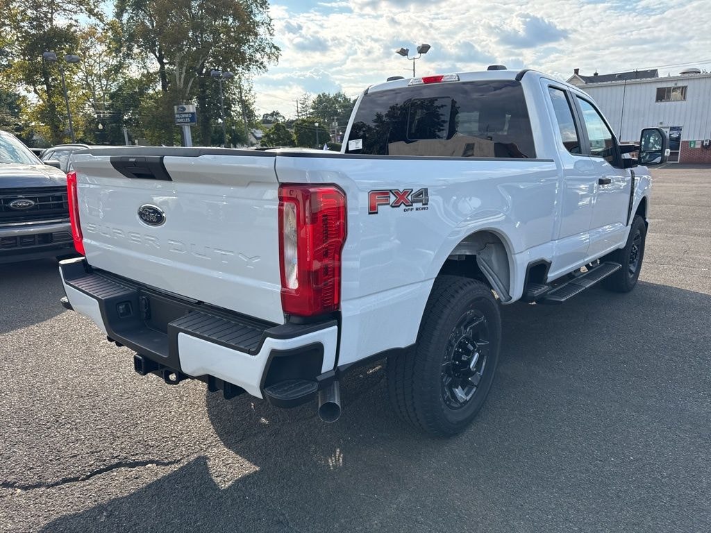 New 2026 Ford F-350 XL Truck Super Cab