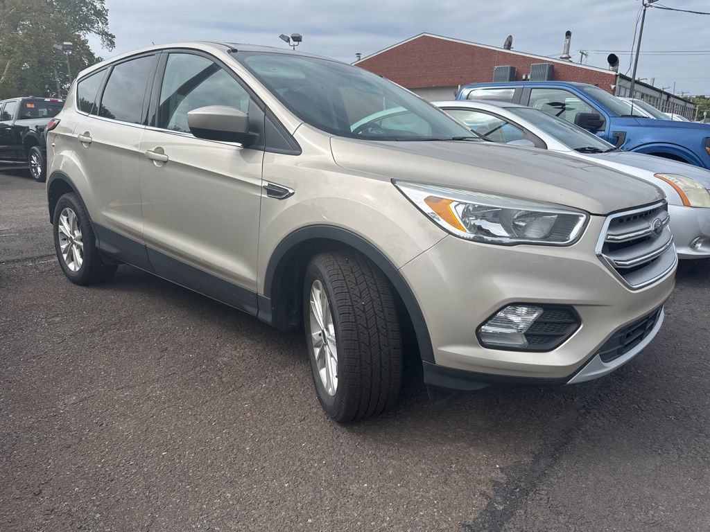 2017 Ford Escape SE photo 2