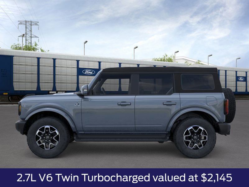 2025 Ford Bronco Outer Banks photo 3