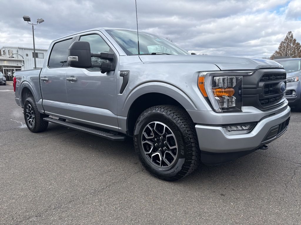 2023 Ford F-150 XLT photo 3