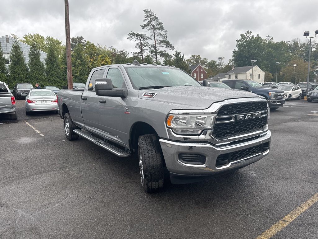 2024 Ram 2500 Tradesman photo 3