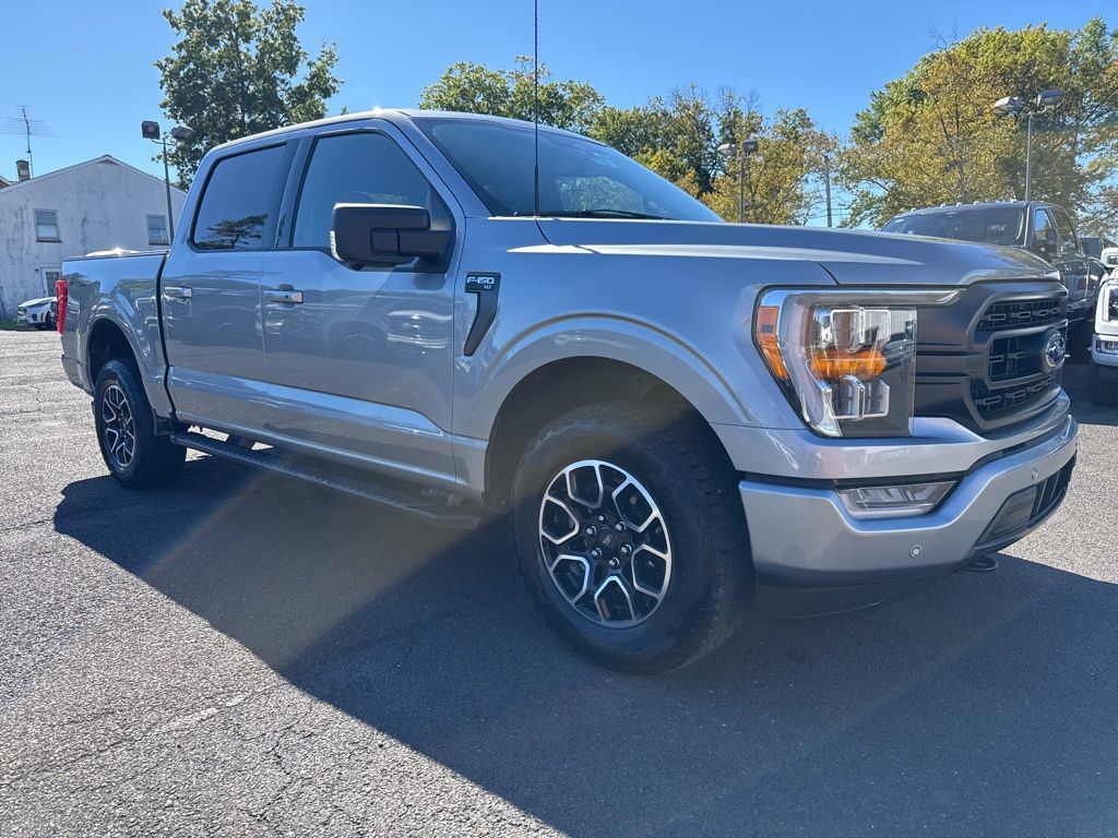 2023 Ford F-150 XLT photo 2