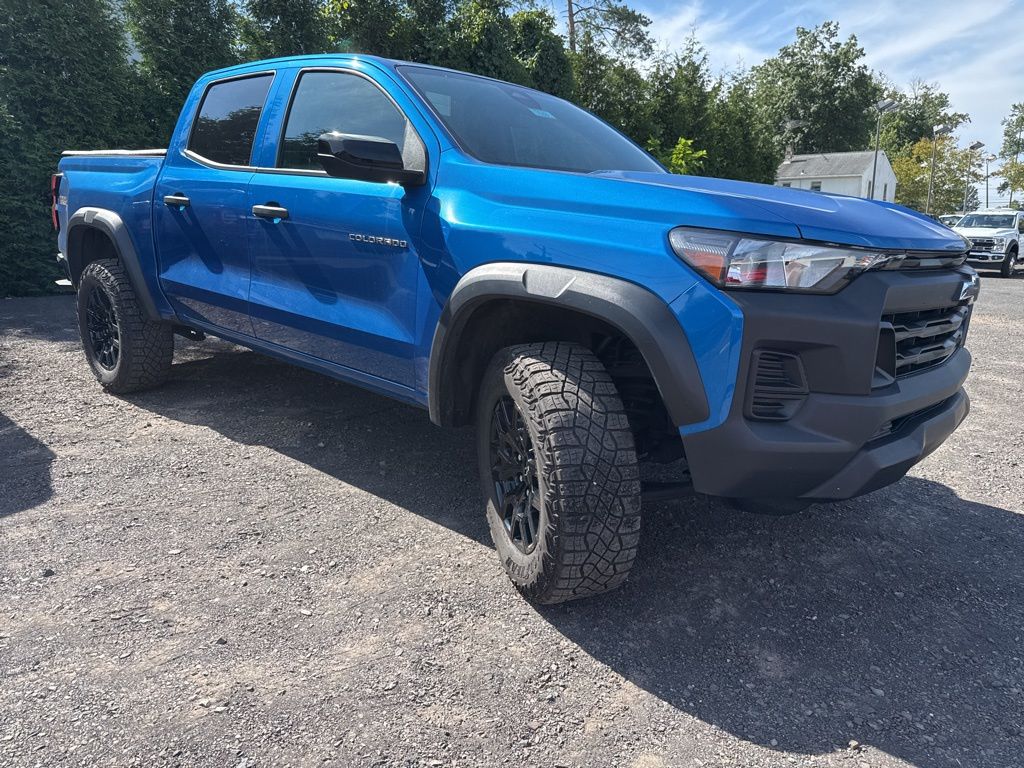 2023 Chevrolet Colorado Trail Boss photo 3