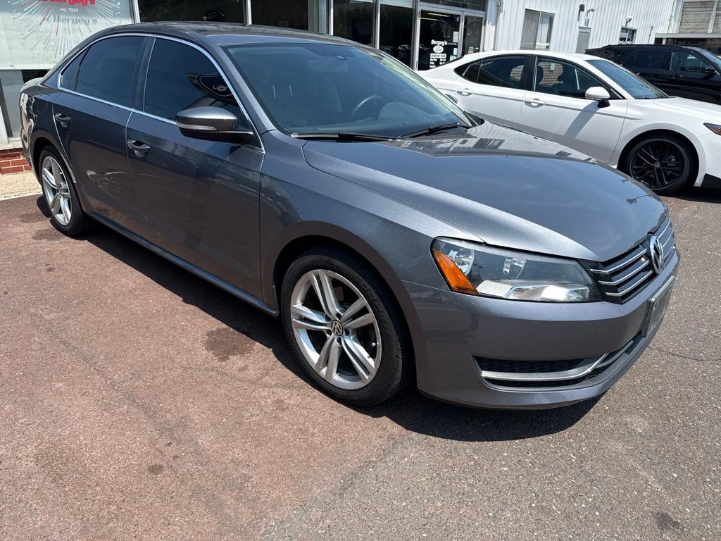 Used 2014 Volkswagen Passat 1.8T SE Sedan