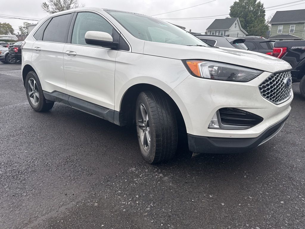 2024 Ford Edge SEL photo 3