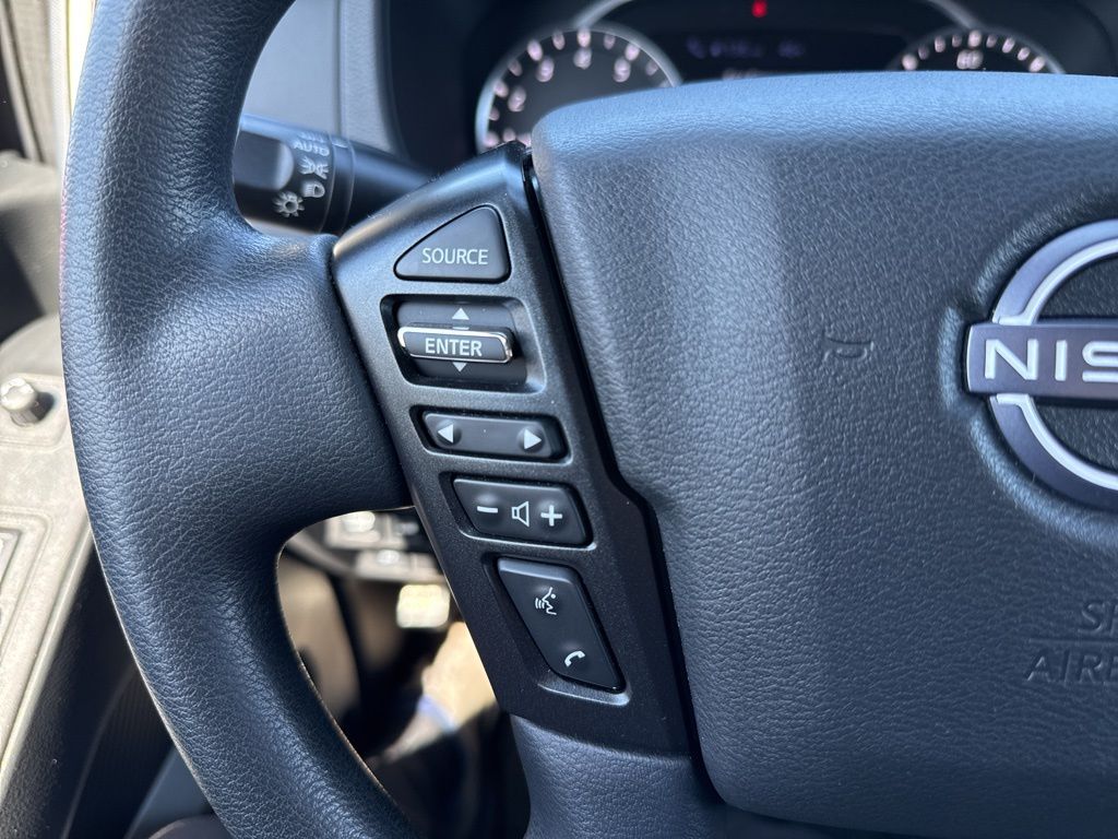 2022 Nissan Frontier SV - Photo 18