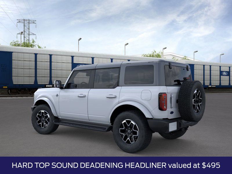 2025 Ford Bronco Outer Banks photo 3