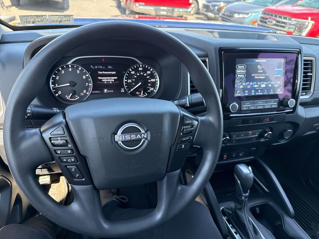 2022 Nissan Frontier SV - Photo 17