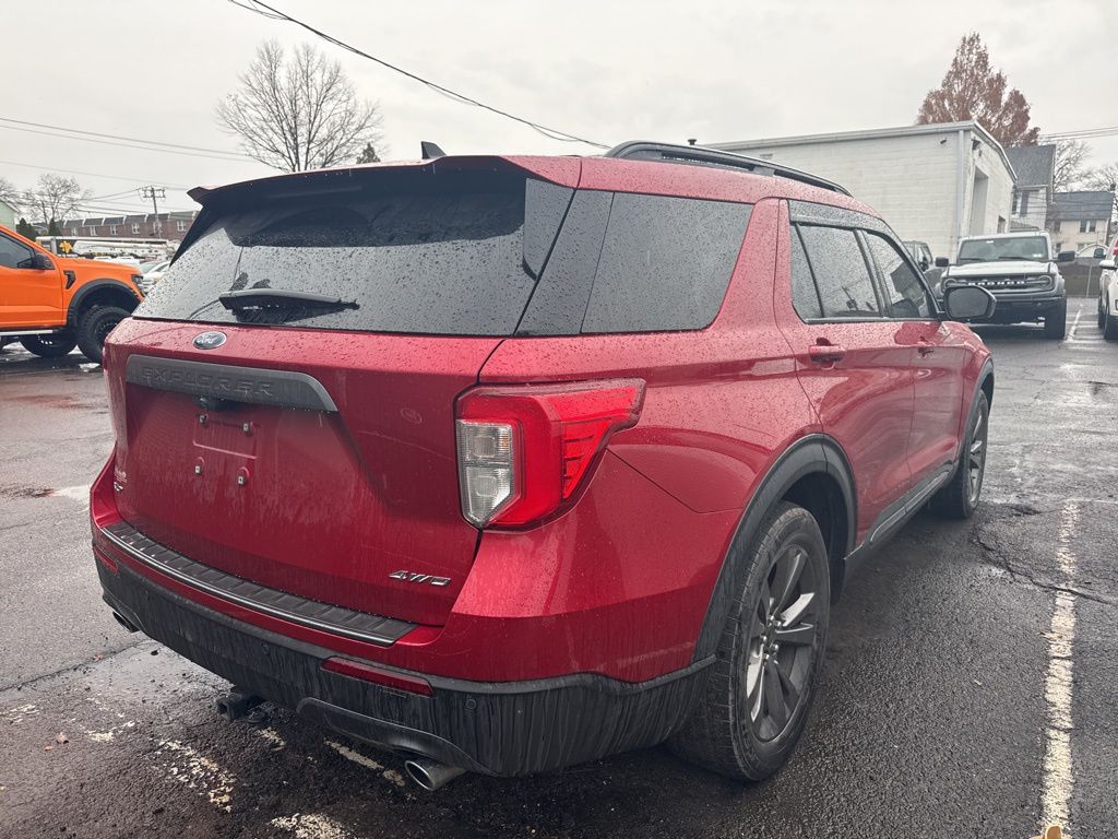 2021 Ford Explorer XLT photo 4