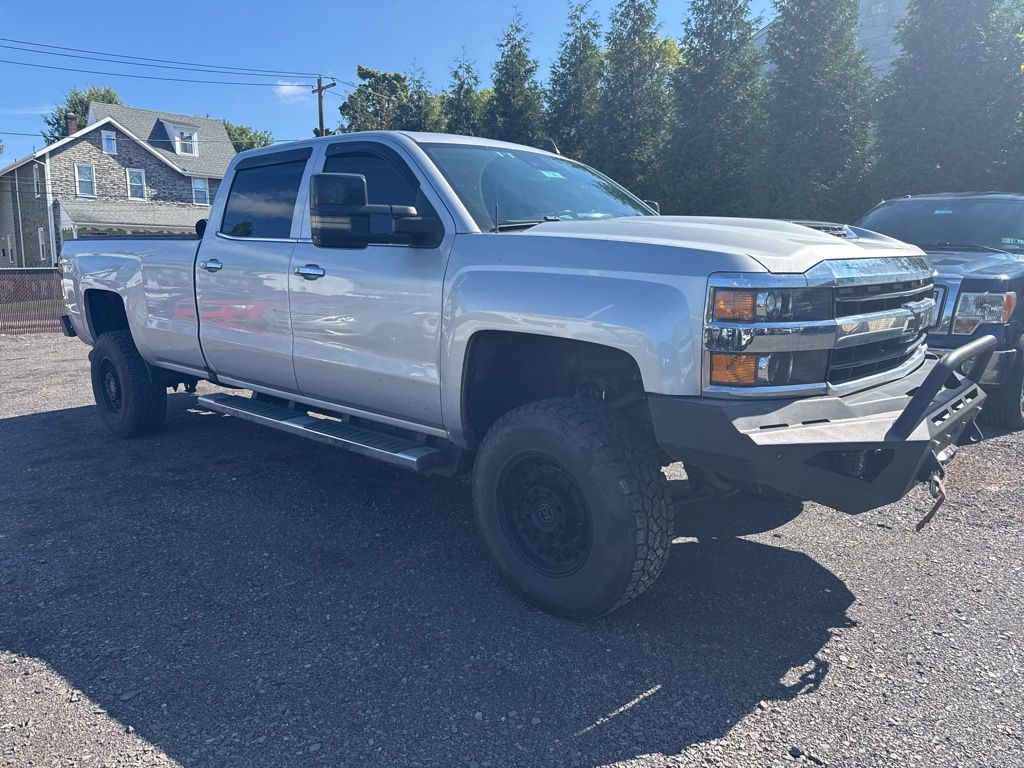2019 Chevrolet Silverado 2500HD LTZ photo 2
