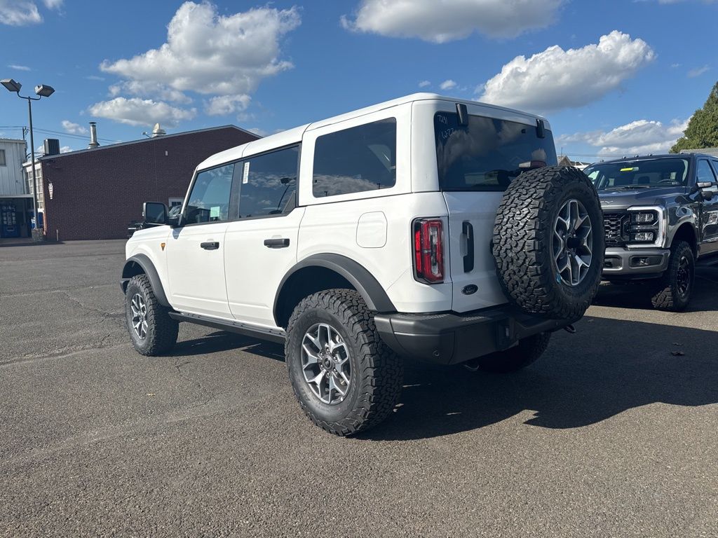 2025 Ford Bronco Badlands photo 4