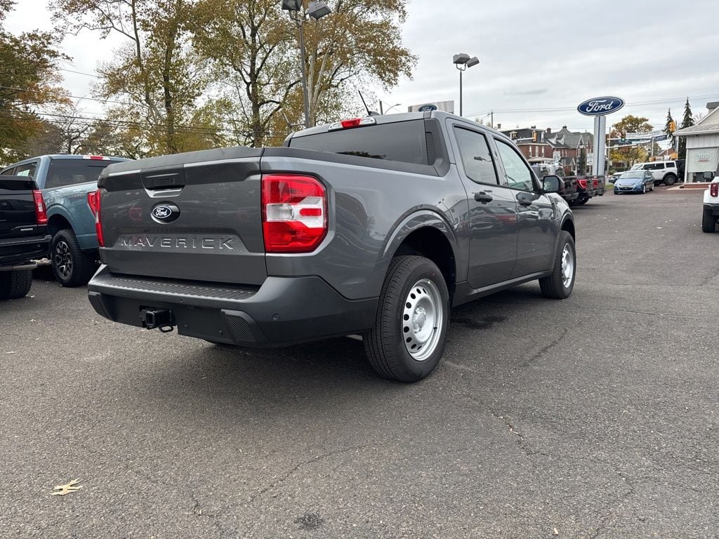 New 2025 Ford Maverick XL Truck SuperCrew