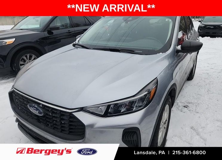 2023 Ford Escape Active's photo