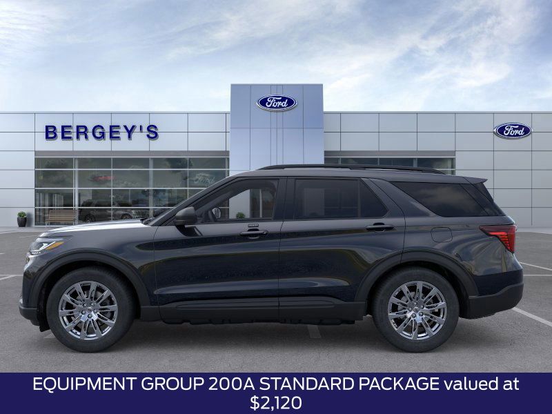 2026 Ford Explorer photo 2