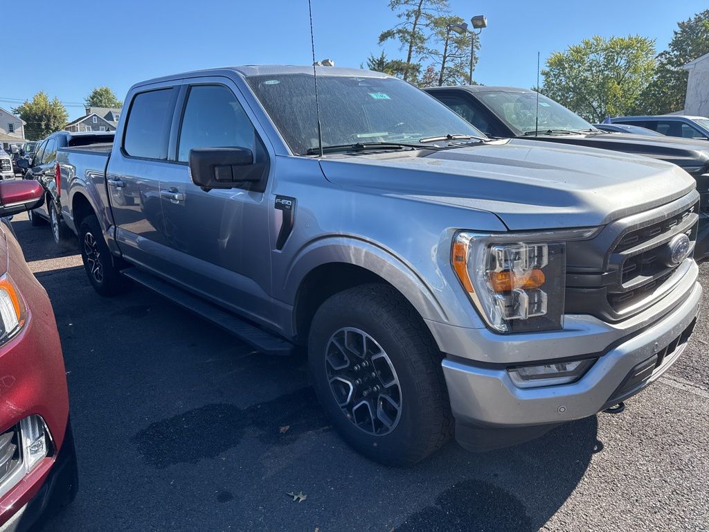 2023 Ford F-150 XLT photo 3