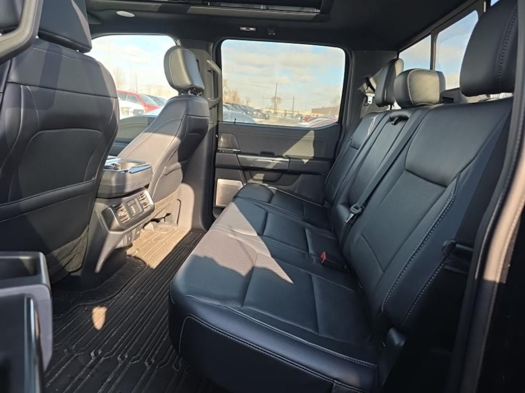 Certified 2023 Ford F-150 Lariat 5.0L V8 with a Moonroof Truck SuperCrew Cab