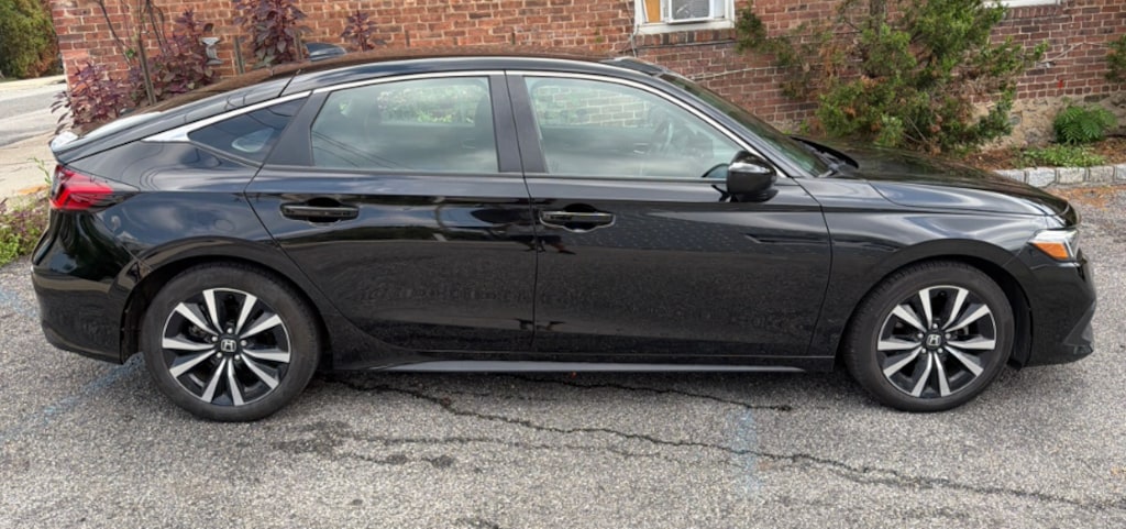 Used 2024 Honda Civic EX-L Hatchback