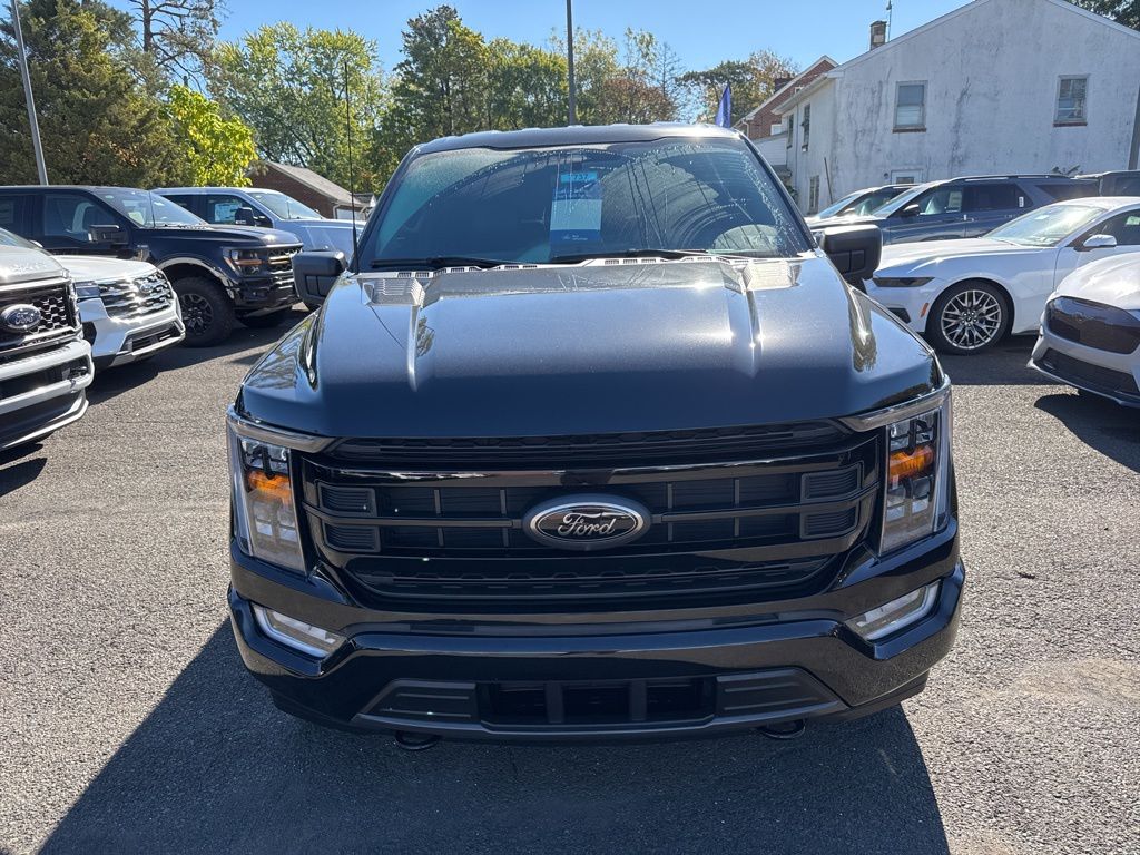 2023 Ford F-150 XLT photo 2