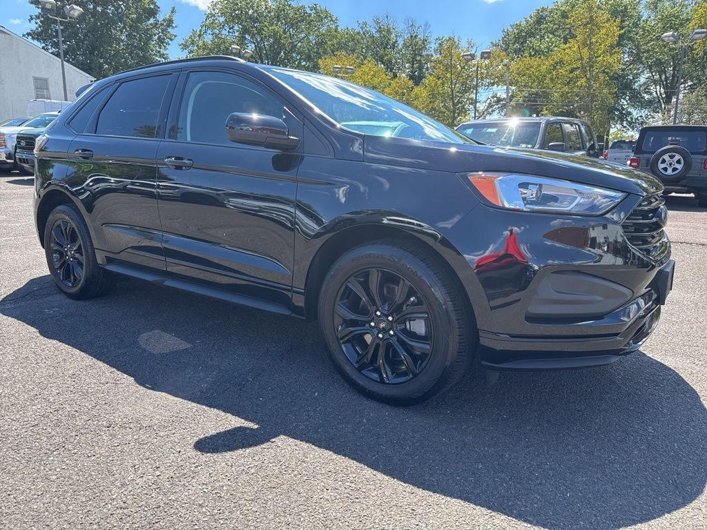 Used 2022 Ford Edge SE -2.0L, Black Appearance Package, Apple CarPlay SUV