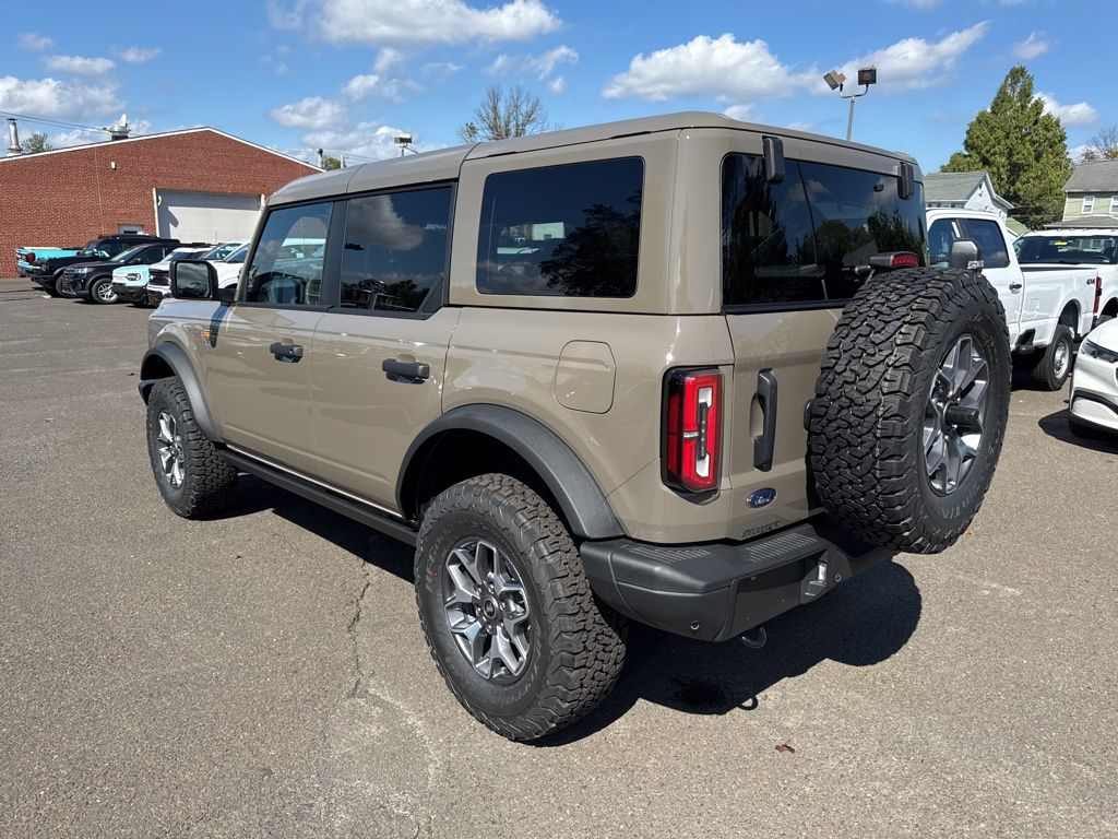 2025 Ford Bronco Badlands photo 4