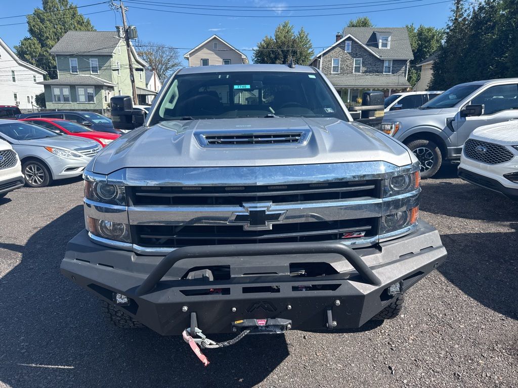 2019 Chevrolet Silverado 2500HD LTZ photo 2