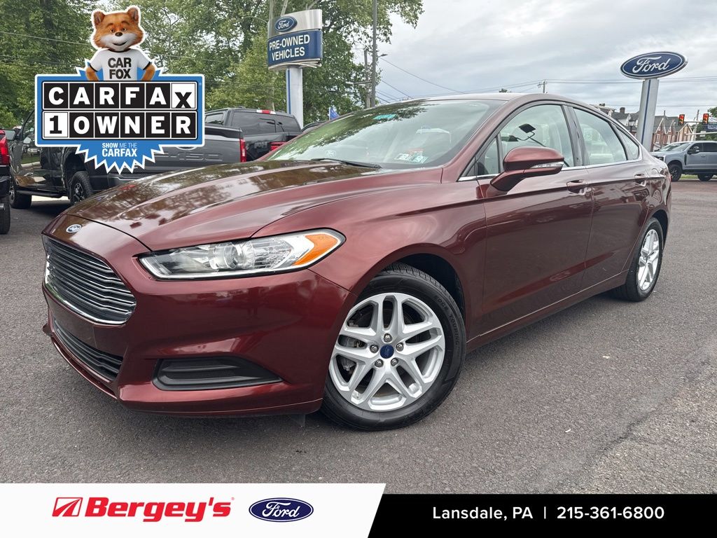 2015 Ford Fusion SE FWD's photo