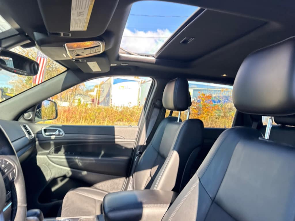 Certified 2022 Jeep Grand Cherokee WK Laredo X -Leather/Suede, Sunroof, Tech Group, Remote Start SUV