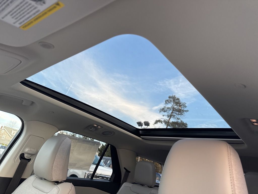 2026 Ford Explorer Active - Photo 9