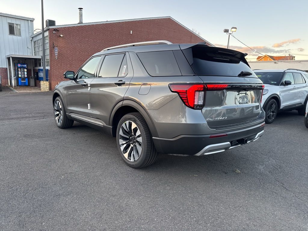 2025 Ford Explorer Platinum photo 4