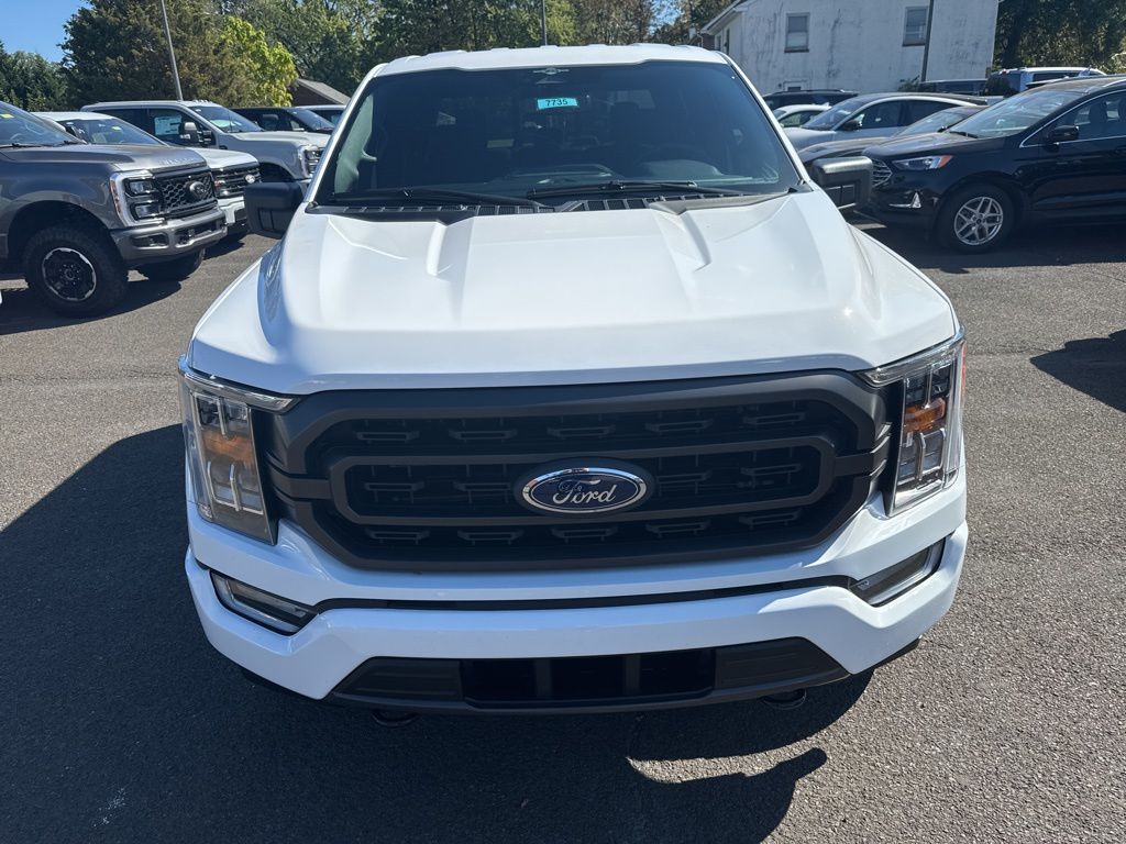 2023 Ford F-150 XLT photo 2