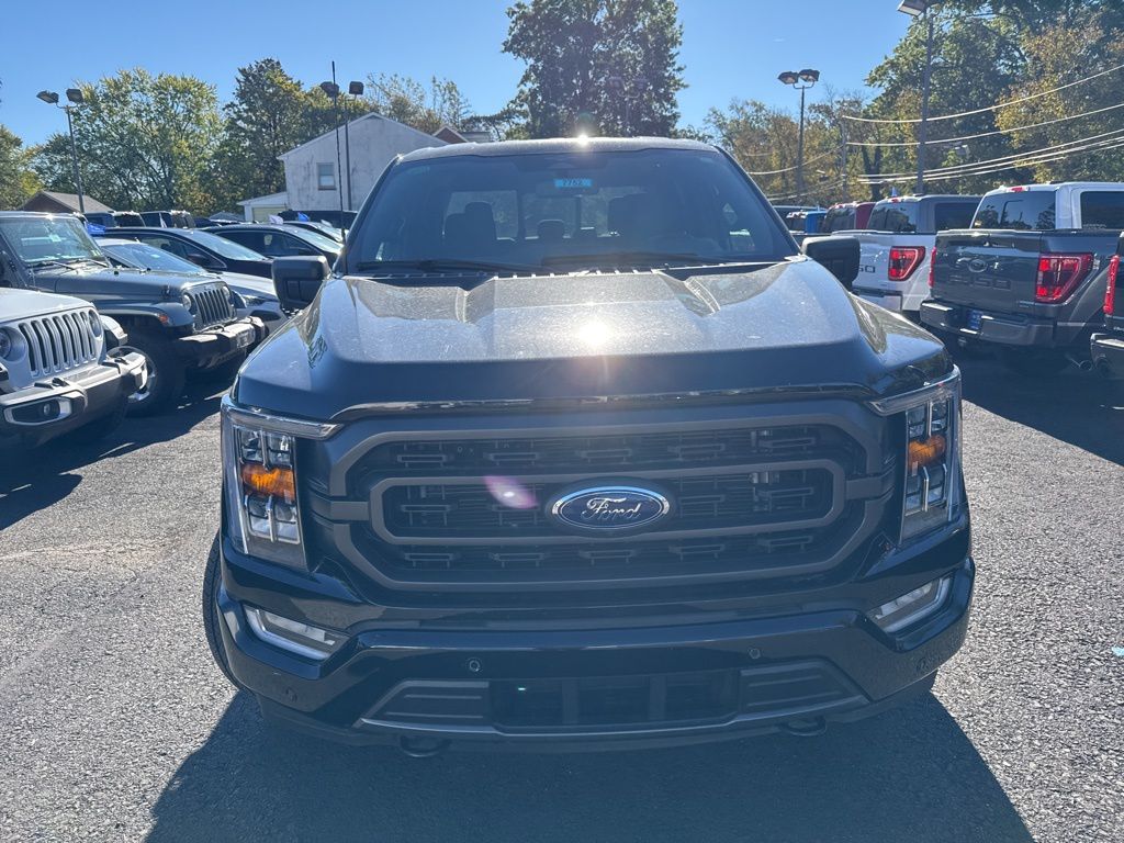 2023 Ford F-150 XLT photo 2
