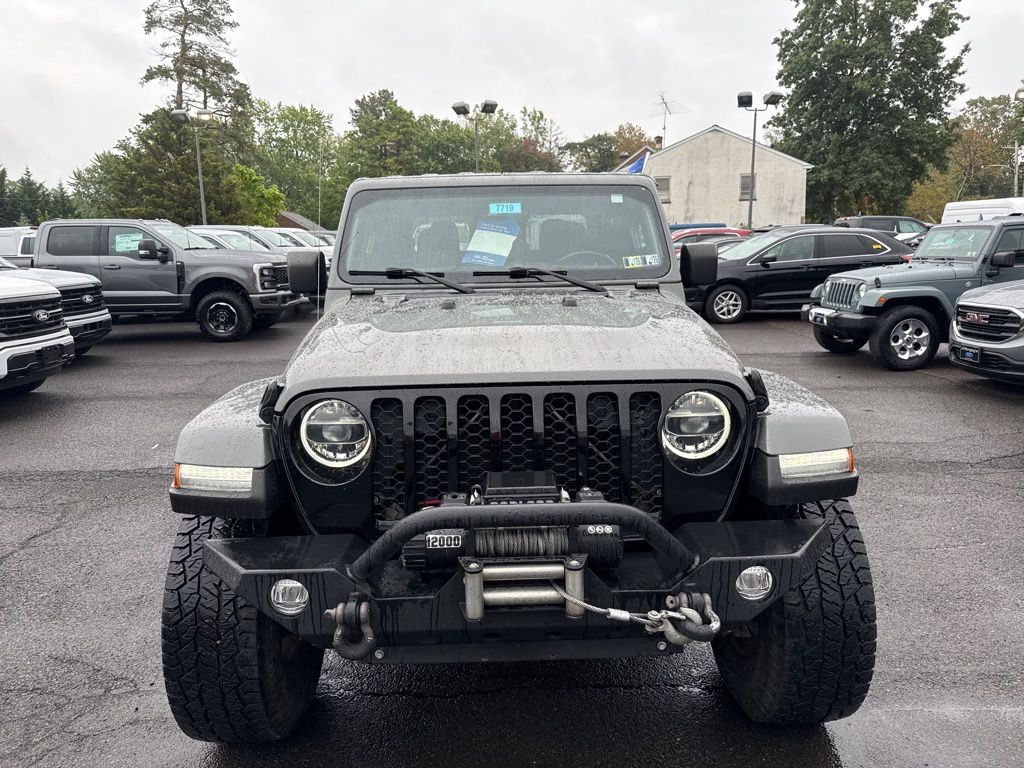 2021 Jeep Gladiator Willys photo 2