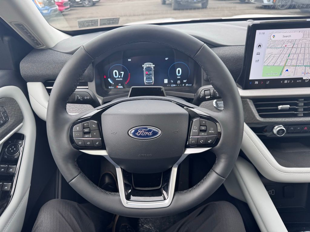 2026 Ford Explorer Platinum - Photo 13