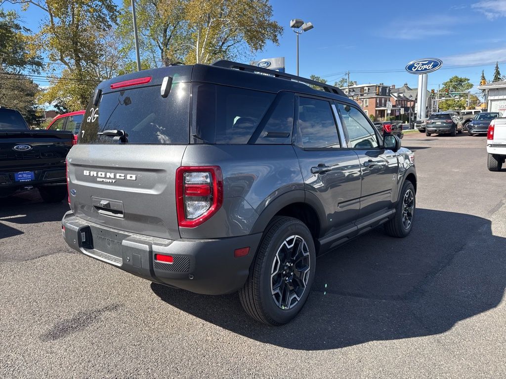 2025 Ford Bronco Sport Outer Banks photo 2