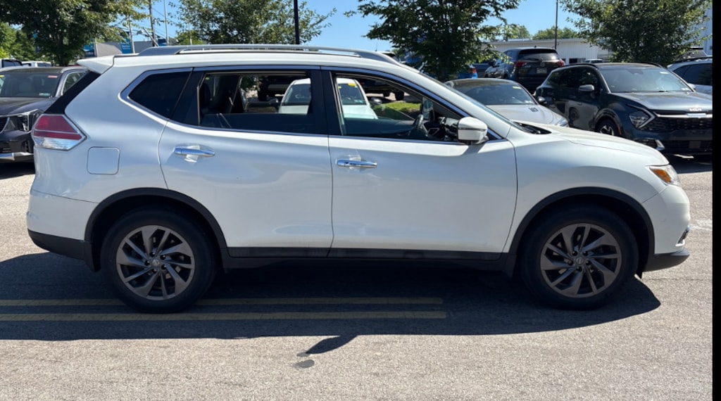 Used 2016 Nissan Rogue SL SUV