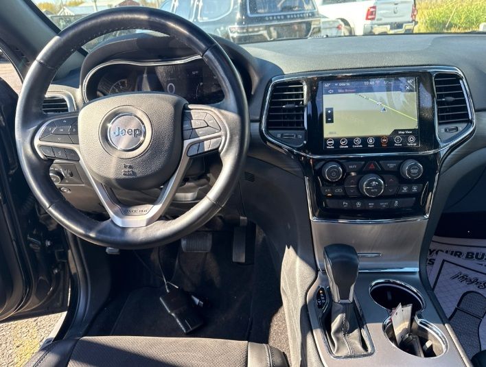 2022 Jeep Cherokee Laredo X photo 3