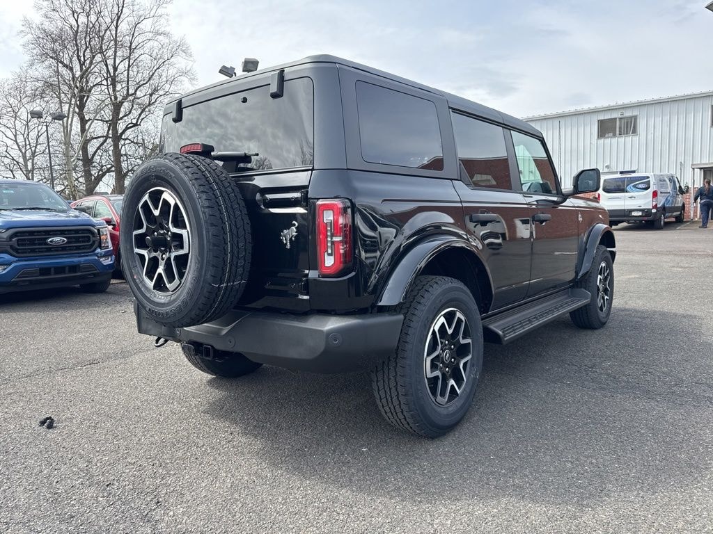 New 2026 Ford Bronco Outer Banks SUV