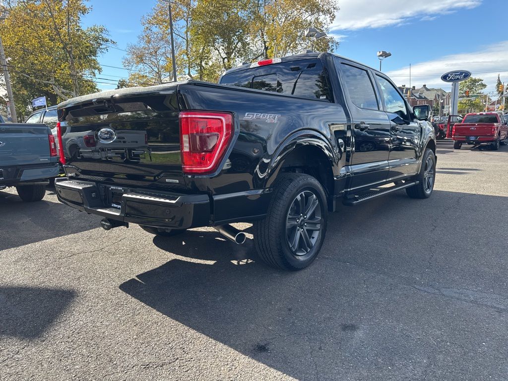 2023 Ford F-150 XLT photo 3