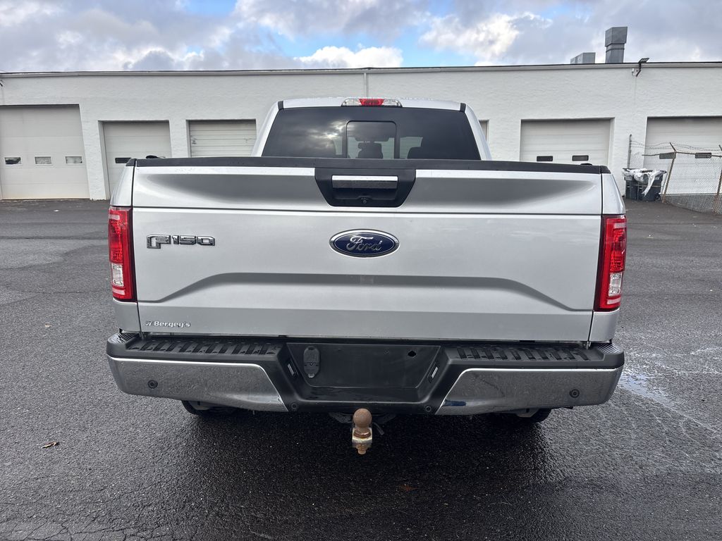 2015 Ford F-150 XLT photo 4