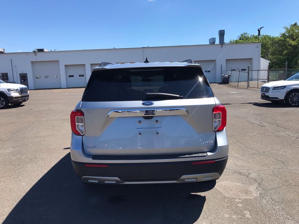 Used 2024 Ford Explorer 2.3T 4WD XLT w/ Twin Panel Moonroof & Navigation SUV