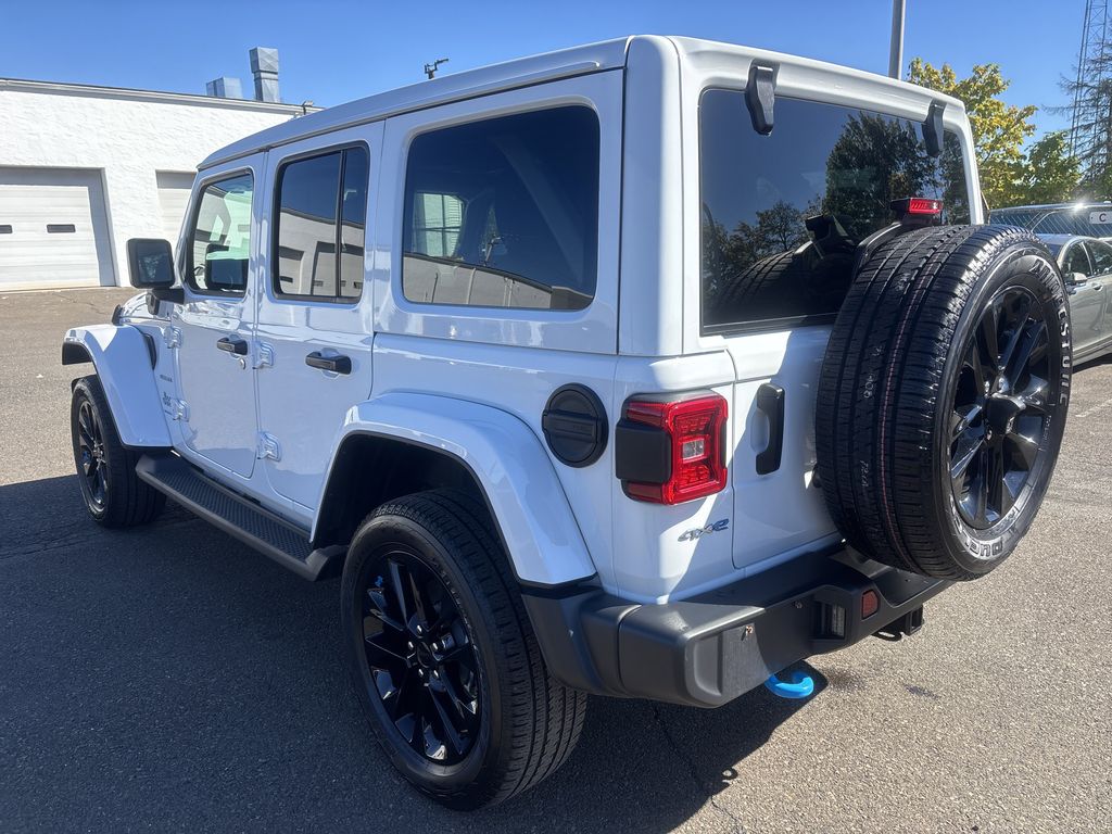 2023 Jeep Wrangler Unlimited 4xe Sahara photo 2