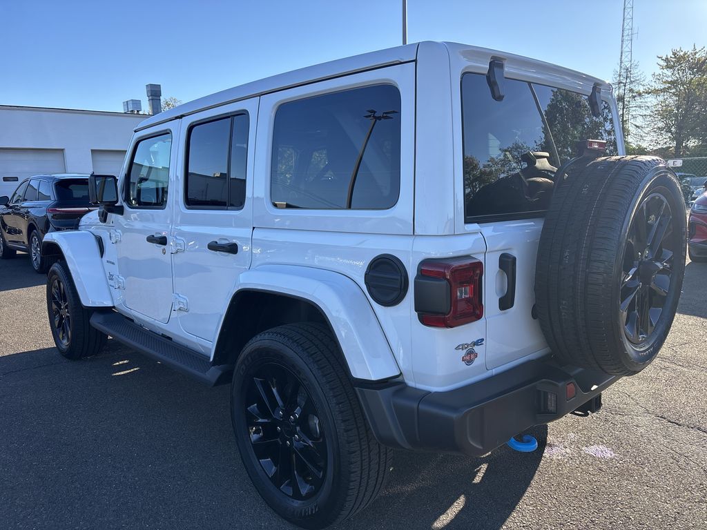 2023 Jeep Wrangler Unlimited 4xe Sahara photo 4