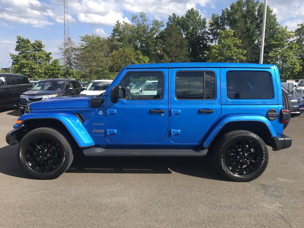 2022 Jeep Wrangler Unlimited 4xe Sahara photo 2
