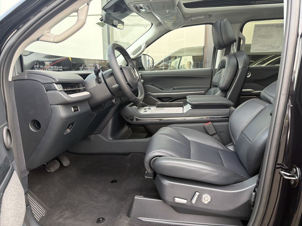New 2027 Lincoln Navigator Reserve SUV