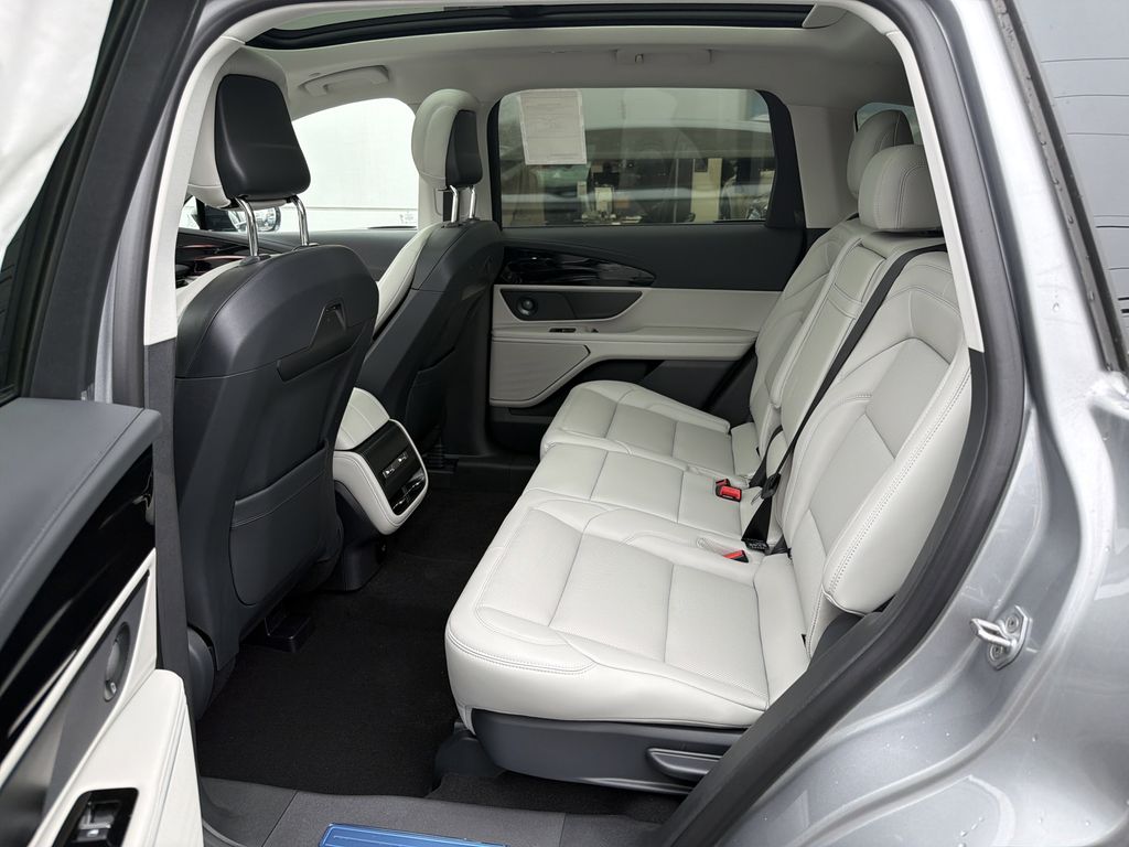 2026 Lincoln Nautilus Premiere - Photo 6