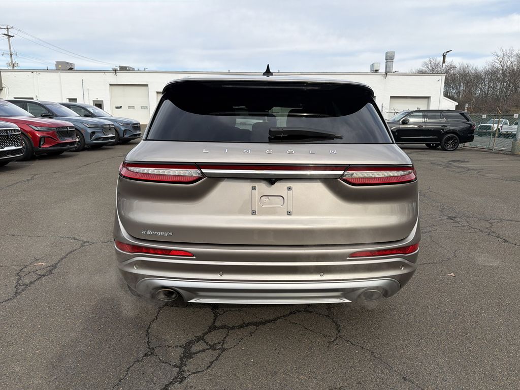 2020 Lincoln Corsair Reserve photo 3