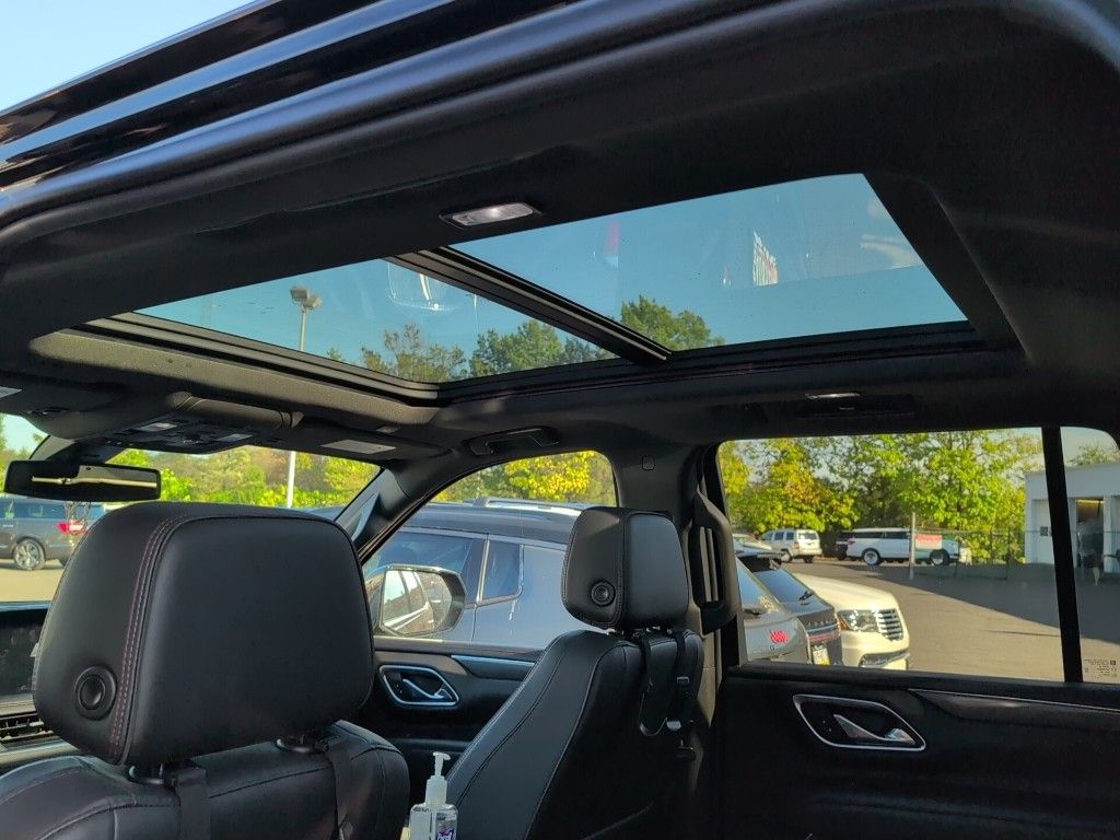2021 Chevrolet Tahoe RST photo 3