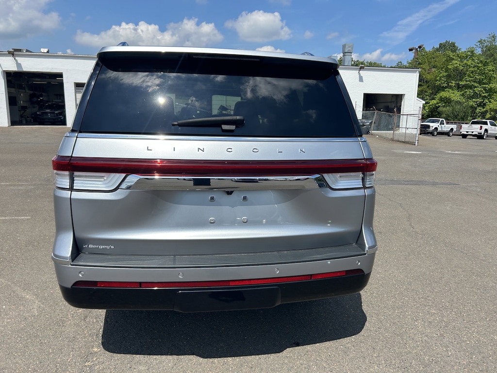 Certified 2022 Lincoln Navigator 3.5T 4WD Reserve L w/ Luxury Pkg SUV