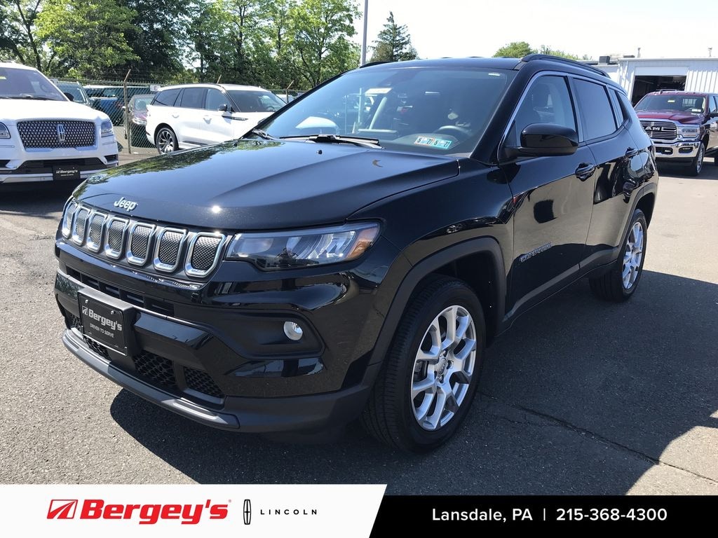 Used 2022 Jeep Compass 2.4L 4WD Latitude Lux w/ Heated Seats & Heated Steering Wheel SUV