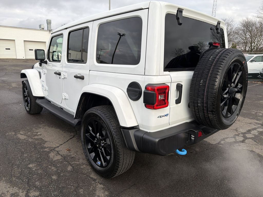 2023 Jeep Wrangler Unlimited 4xe Sahara photo 3
